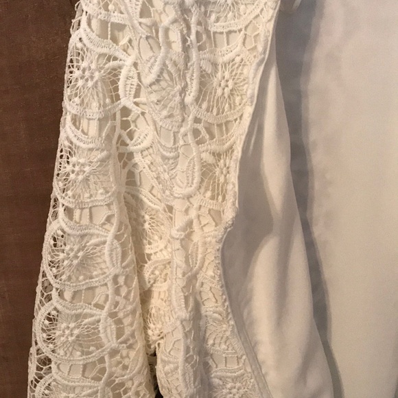 Lace white jacket. - Picture 2 of 3